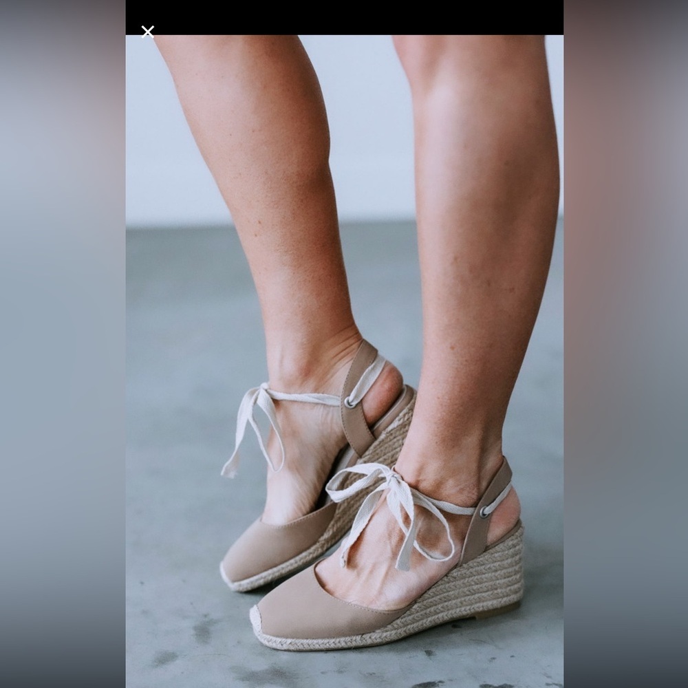 Oasis Society Espadrille Wedge Size 10 Cedar Wood Closed Toe Lace Up Open Back - Picture 2 of 14